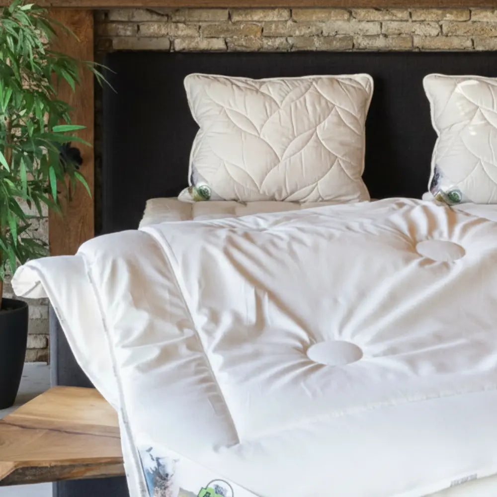 Satin ZipSet Wool Duvet (PROTO) Texeler